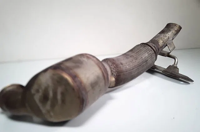Catalyseur Volkswagen GOLF V (1K1) 1.9 tdi (2003-2008) 5 portes occasion — photo 2