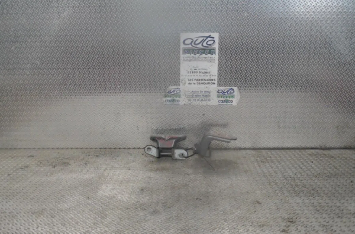 Charniere inf porte battante arg Kia CEE'D 3-5 portes (ED) 1.6 crdi 90 (2006-2012) occasion — photo 2