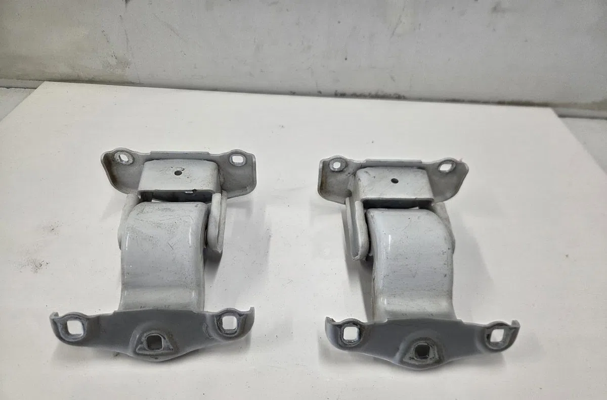 Charniere inf porte battante arg RENAULT TRAFIC 3 COURT PHASE 1 occasion