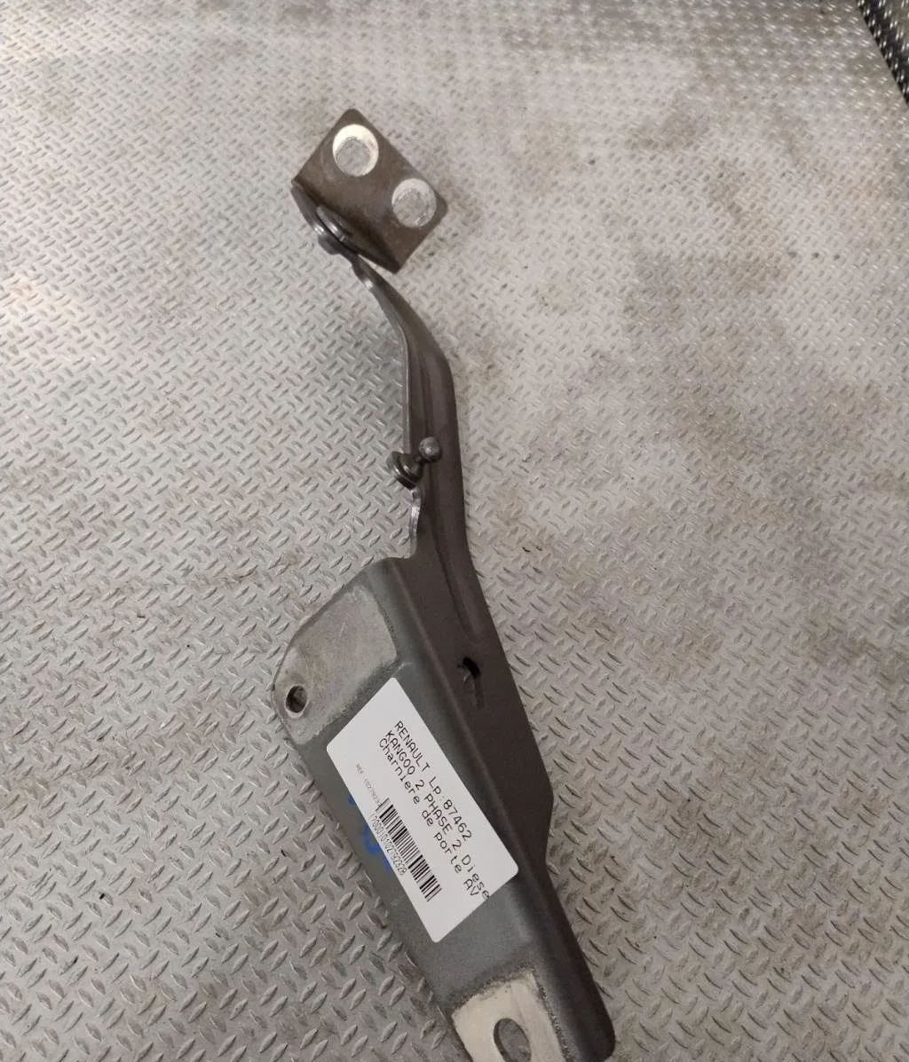 Charniere sup porte battante arg Renault KANGOO Express (FW0-1_) 1.5 dci 75 (fw07, fw10, fw04) (2010) 4 portes occasion — photo 2