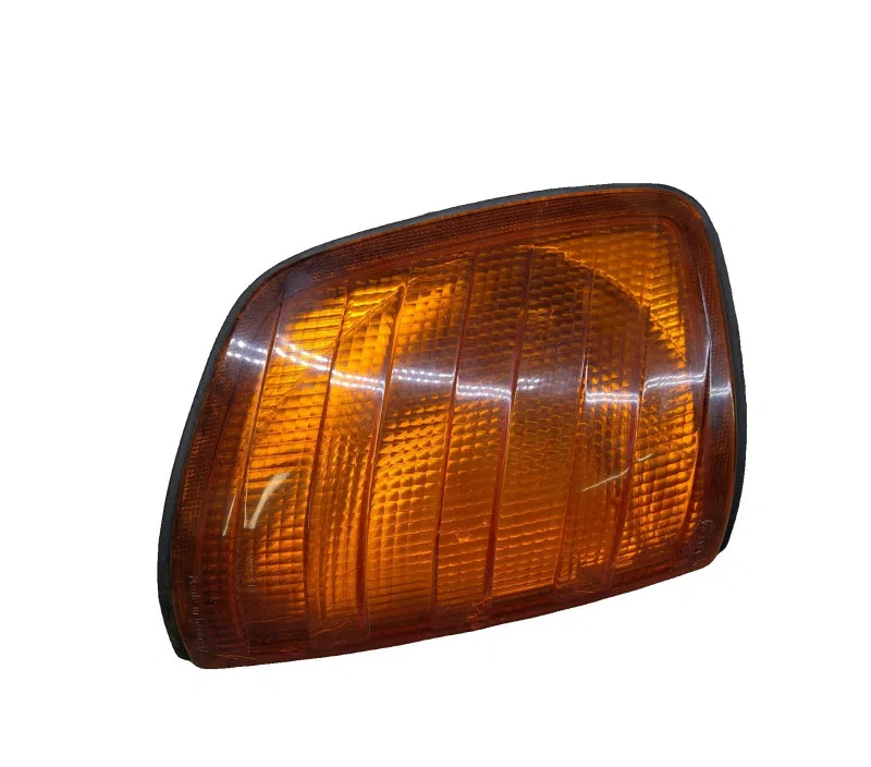 CLIGNOTANT AVANT DROIT MERCEDES 200-320 T I 42704R6 — photo 2