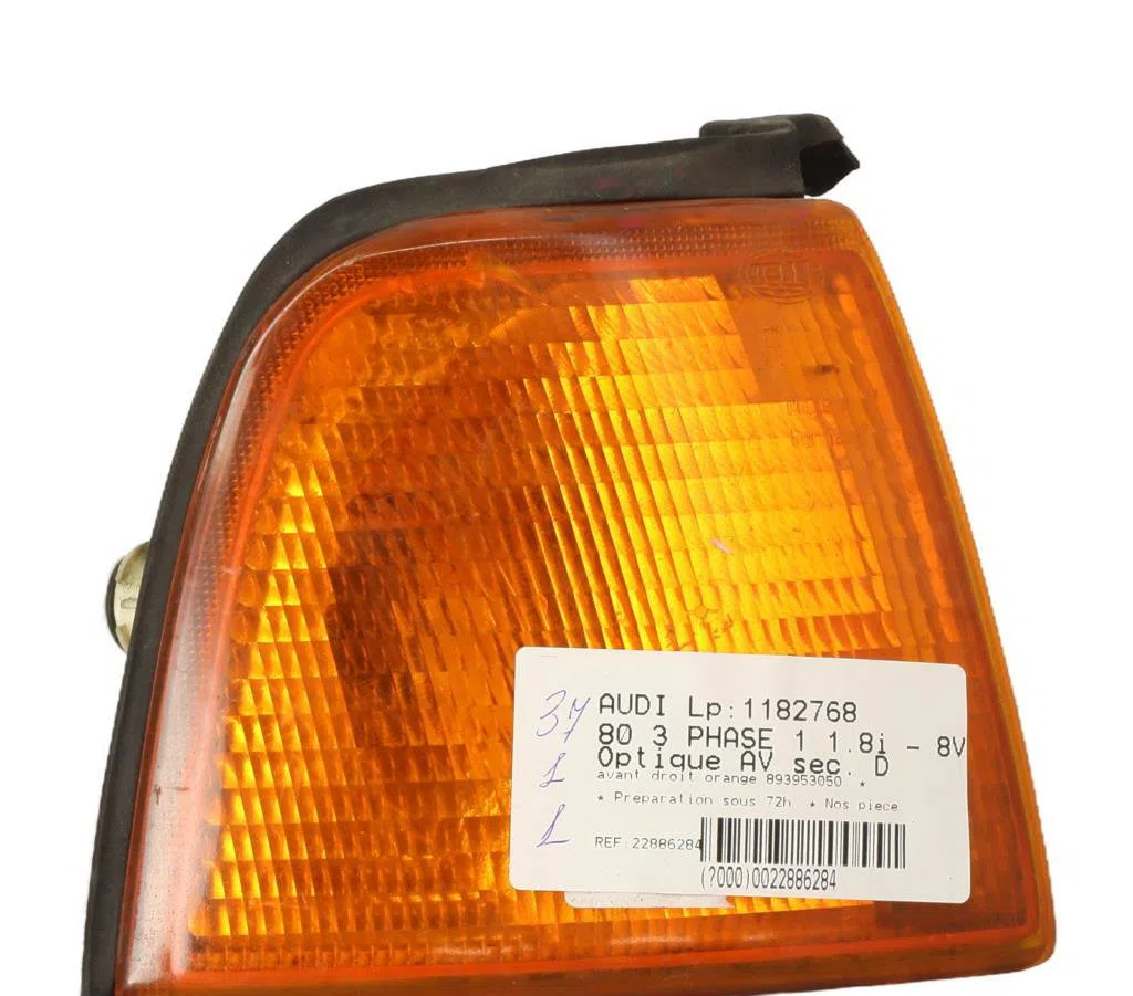 Clignotant droit Audi 80 B3 A trois volumes (893, 894, 8A2) 1.8 e (1986-1991) occasion — photo 2