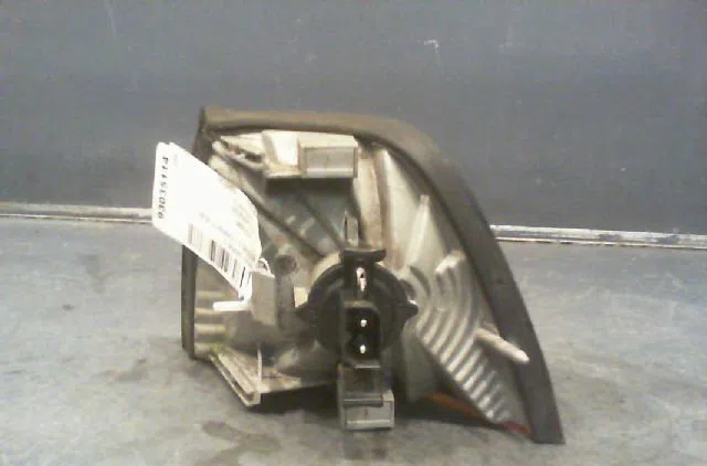 Clignotant droit B.M.W. SERIE 3 1996 occasion