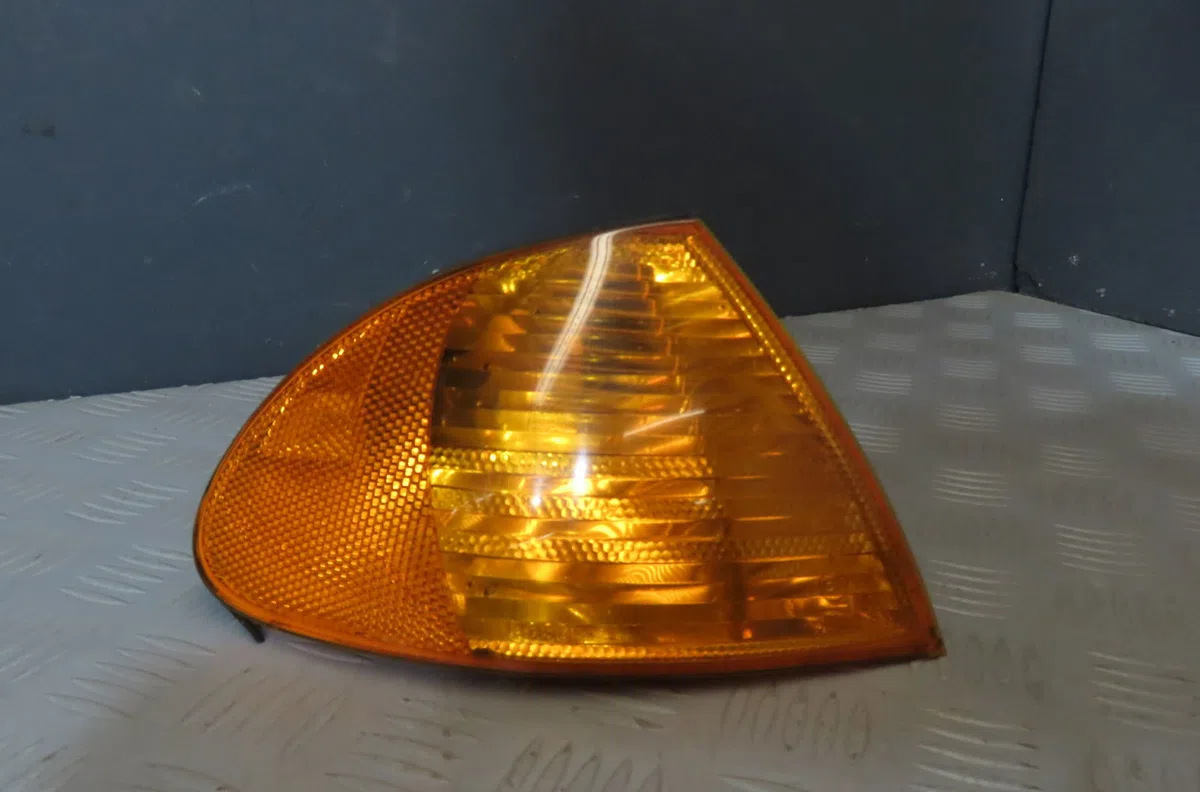 Clignotant droit Bmw 3 (E46) 330 d (1999-2005) occasion — photo 2