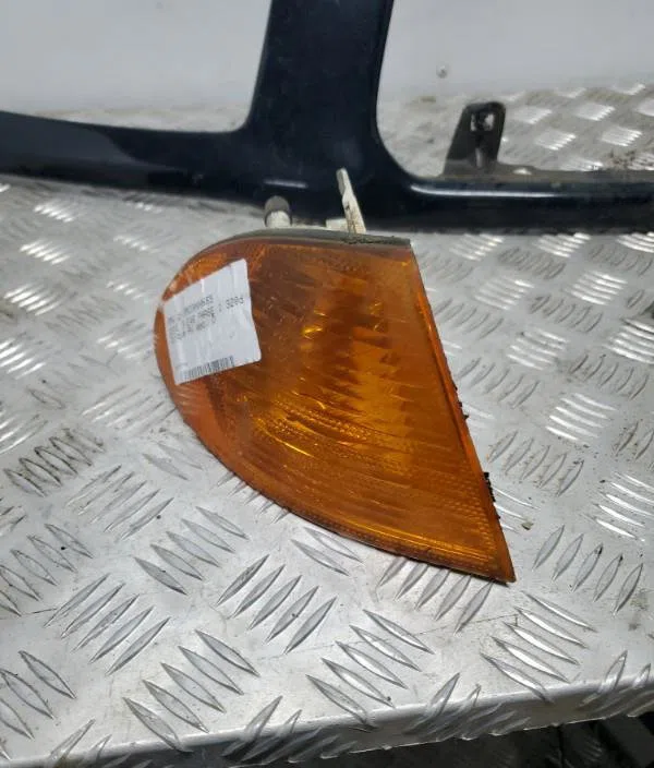 Clignotant droit BMW SERIE 3 E46 PHASE 1 occasion — photo 3