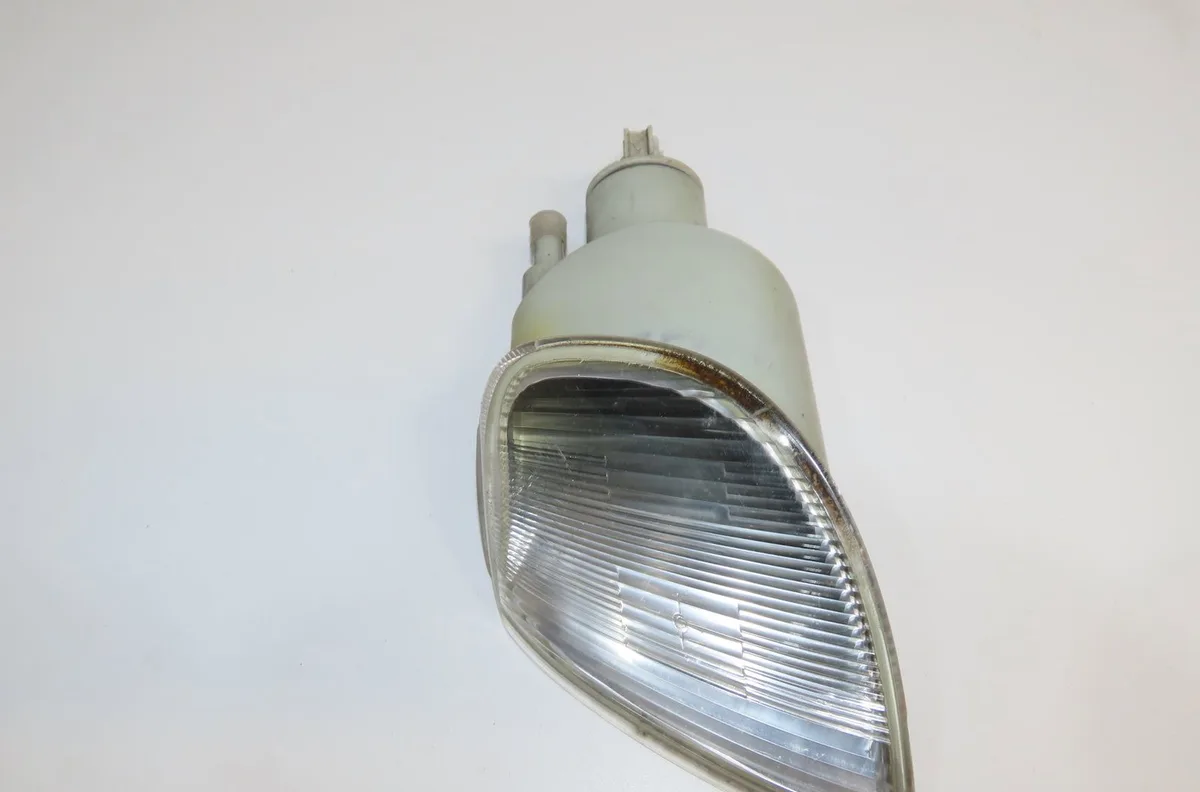 Clignotant droit CITROEN SAXO 1997 occasion