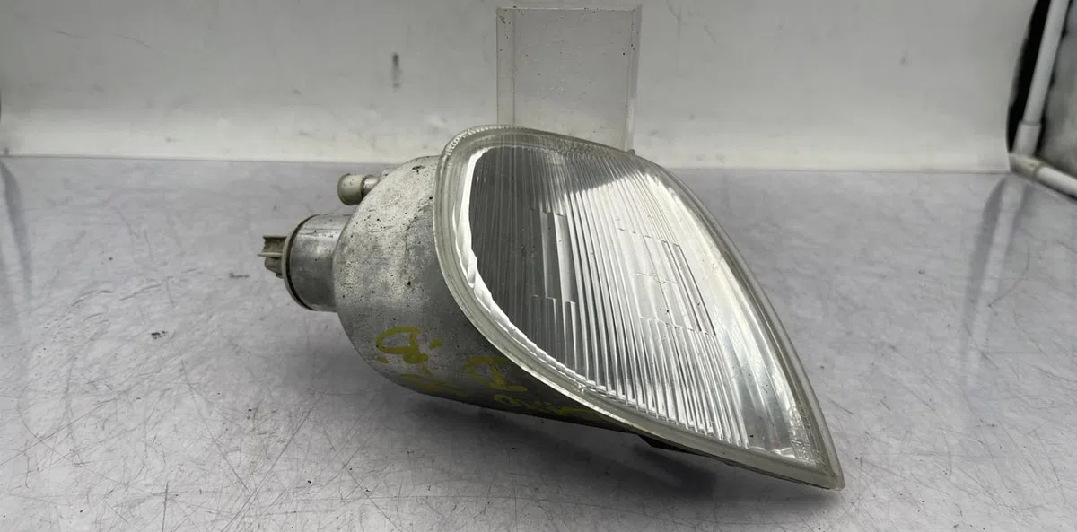 Clignotant droit CITROEN SAXO PHASE 1 occasion — photo 2