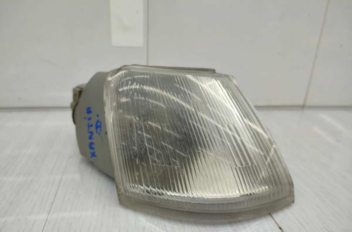Clignotant droit CITROEN XANTIA PHASE 1 occasion — photo 3