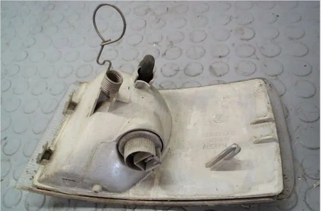 Clignotant droit Fiat DUCATO Camionnette (230_) 1.9 d (1994-2002) occasion