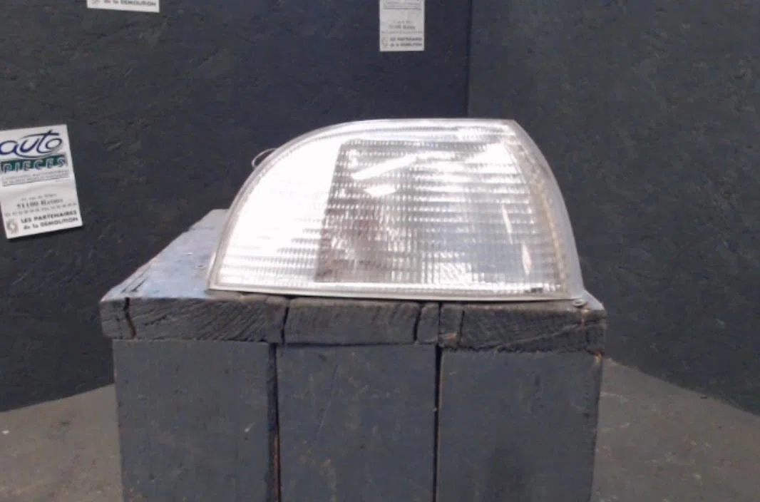 Clignotant droit Fiat PUNTO (176_) 60 1.2 (176ap, 176ar, 176aq, 176bb) (1993-1999) occasion — photo 2