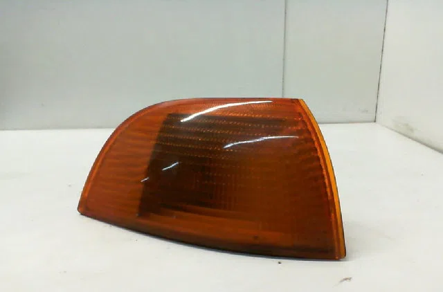 Clignotant droit FIAT PUNTO I Phase 1 11-1993--10-1999 1.1i 54ch occasion — photo 2