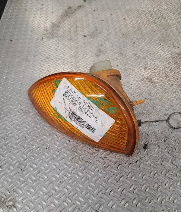 Clignotant droit FIAT SEICENTO  SEICENTO occasion
