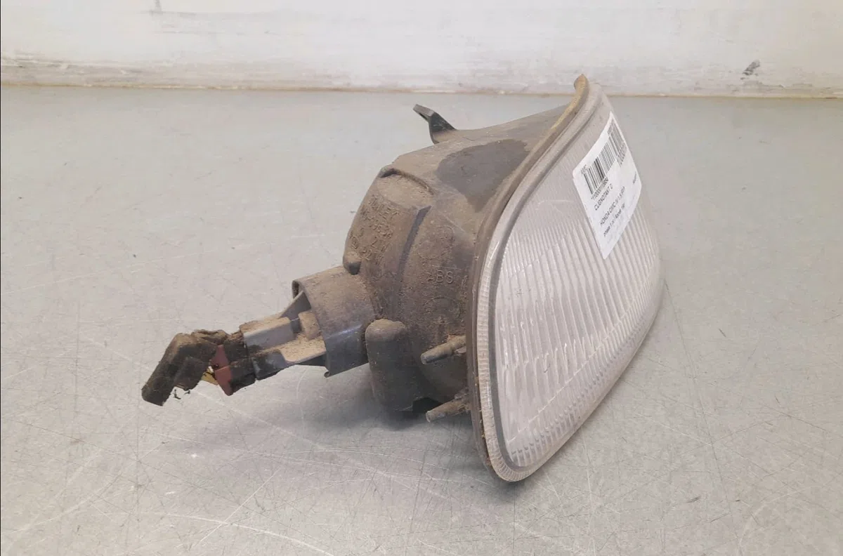 Clignotant droit HONDA CIVIC IV  1.5i 90ch occasion — photo 4