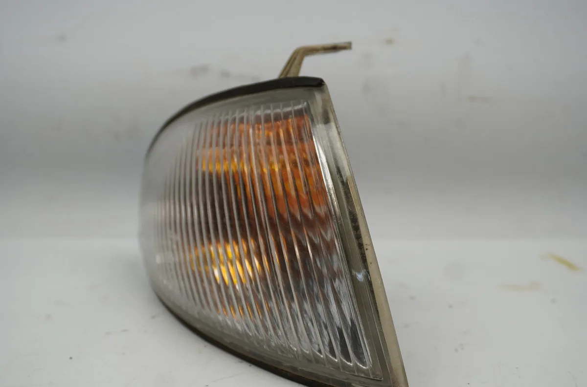 Clignotant droit Hyundai PONY I (X-3) 1.3 i 12v (1994-2000) occasion