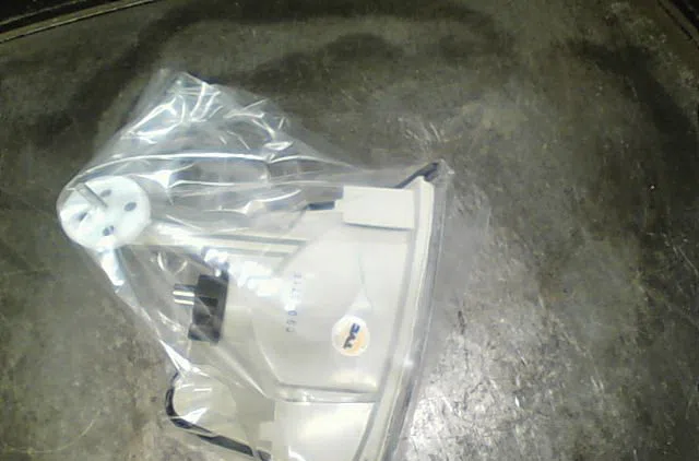 Clignotant droit Mercedes-benz 190 (W201) D 2.0 (201.122) (1983-1989) occasion — photo 2