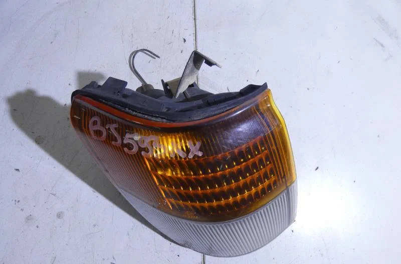 Clignotant droit MITSUBISHI PAJERO 2 PHASE 1 occasion — photo 2
