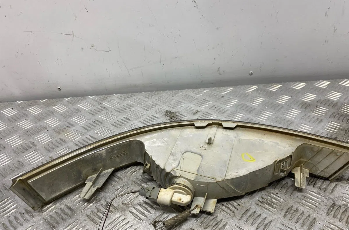 Clignotant droit NISSAN INTERSTAR 1 PHASE 2 occasion — photo 3