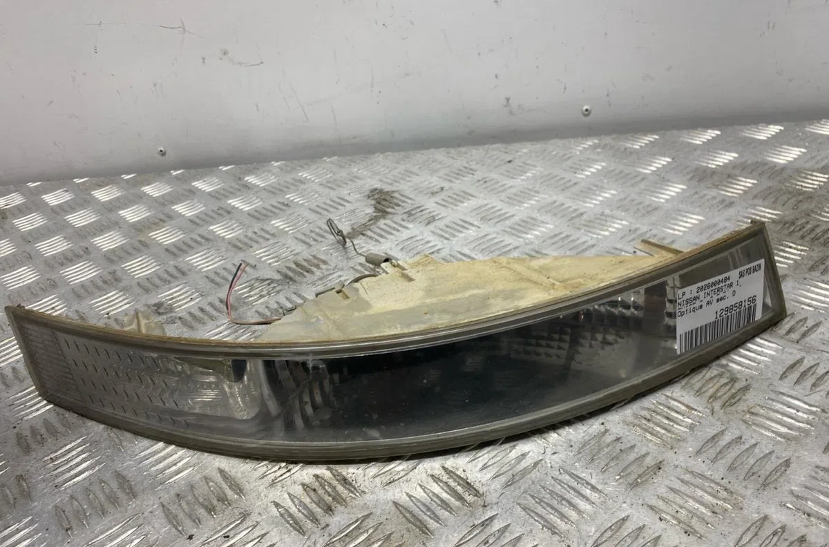 Clignotant droit NISSAN INTERSTAR 1 PHASE 2 occasion — photo 4
