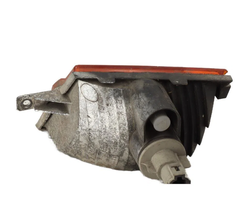Clignotant droit Nissan MICRA III (K12) 1.0 16v (2003-2010) occasion — photo 4