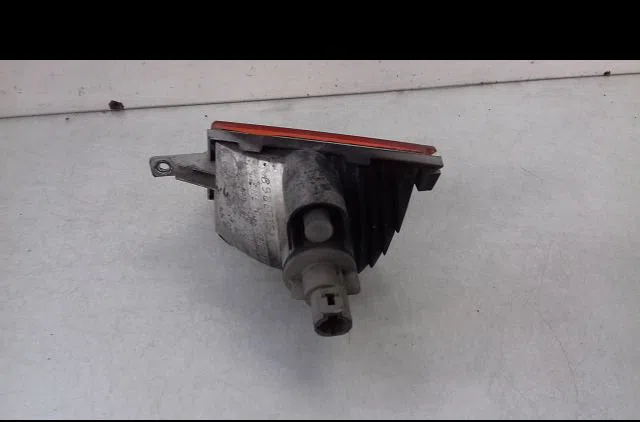 Clignotant droit Nissan MICRA III (K12) 1.2 16v (2003-2010) occasion — photo 2