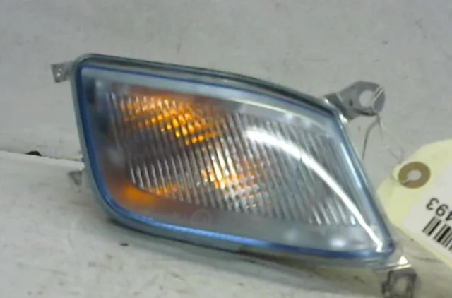 Clignotant droit Nissan MICRA III (K12) 1.2 16v (2003-2010) occasion