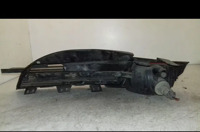Clignotant droit Nissan MICRA III (K12) 1.2 16v (2003-2010) occasion — photo 2