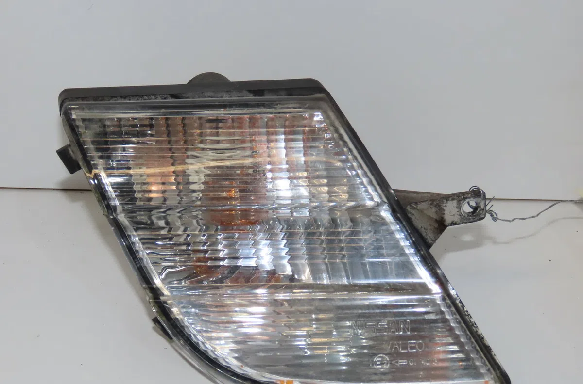 Clignotant droit Nissan MICRA III (K12) 1.4 16v (2003-2010) occasion — photo 2