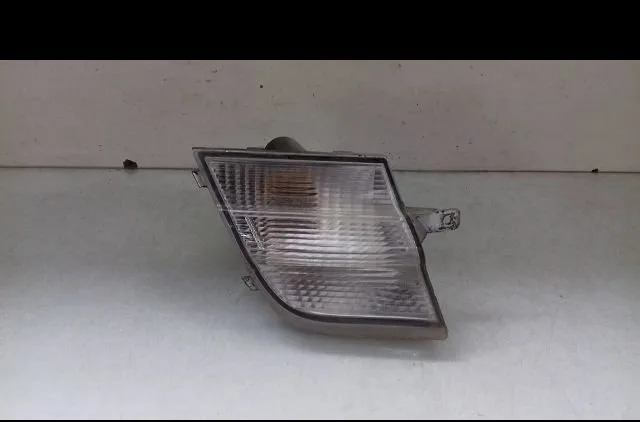 Clignotant droit Nissan MICRA III (K12) 1.5 dci (2003-2010) occasion