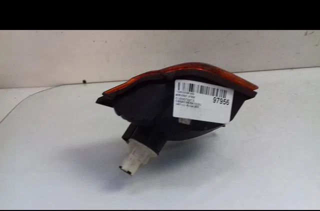 Clignotant droit Nissan MICRA III (K12) 1.5 dci (2003-2010) occasion — photo 2