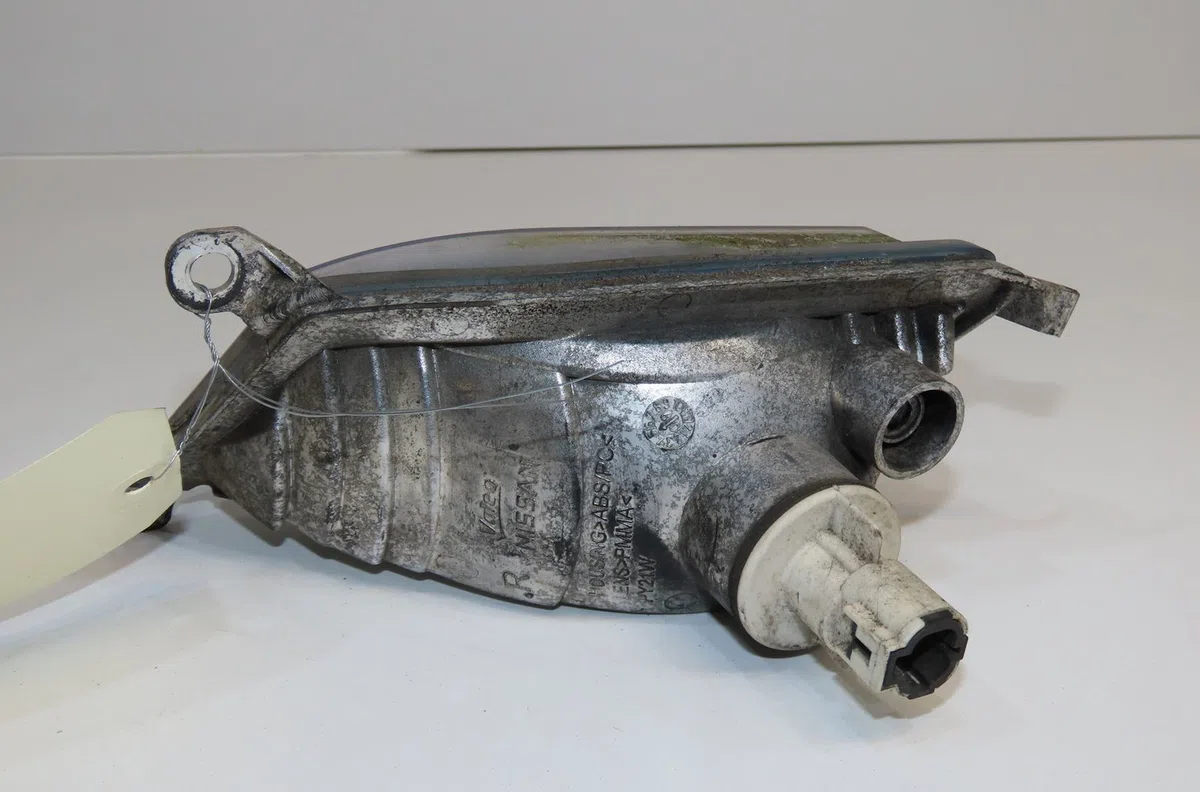 Clignotant droit Nissan MICRA III (K12) 1.5 dci (2003-2010) occasion — photo 3