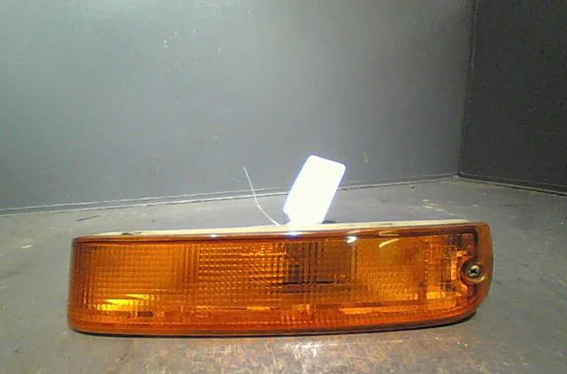 Clignotant droit Nissan SERENA (C23) 2.0 (1992-2001) occasion — photo 2