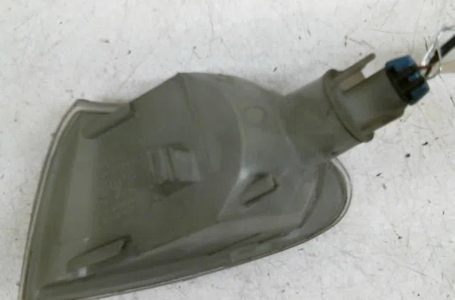 Clignotant droit Opel ASTRA F 3-5 portes (T92) 1.7 d (f08, m08, f68, m68) (1991-1992) occasion — photo 2