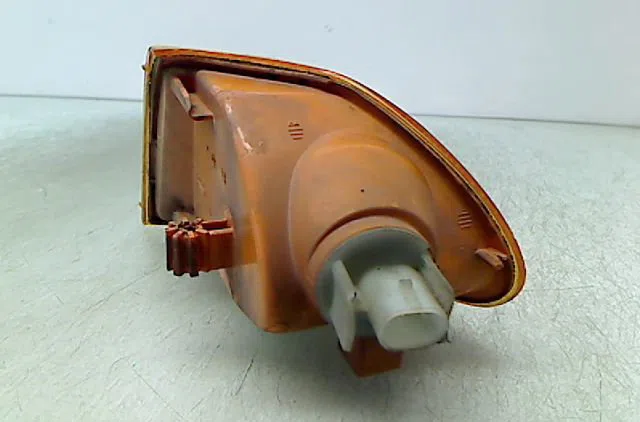 Clignotant droit Opel ASTRA F 3-5 portes (T92) 1.7 tds (f08, m08, f68, m68) (1991-1998) occasion — photo 2