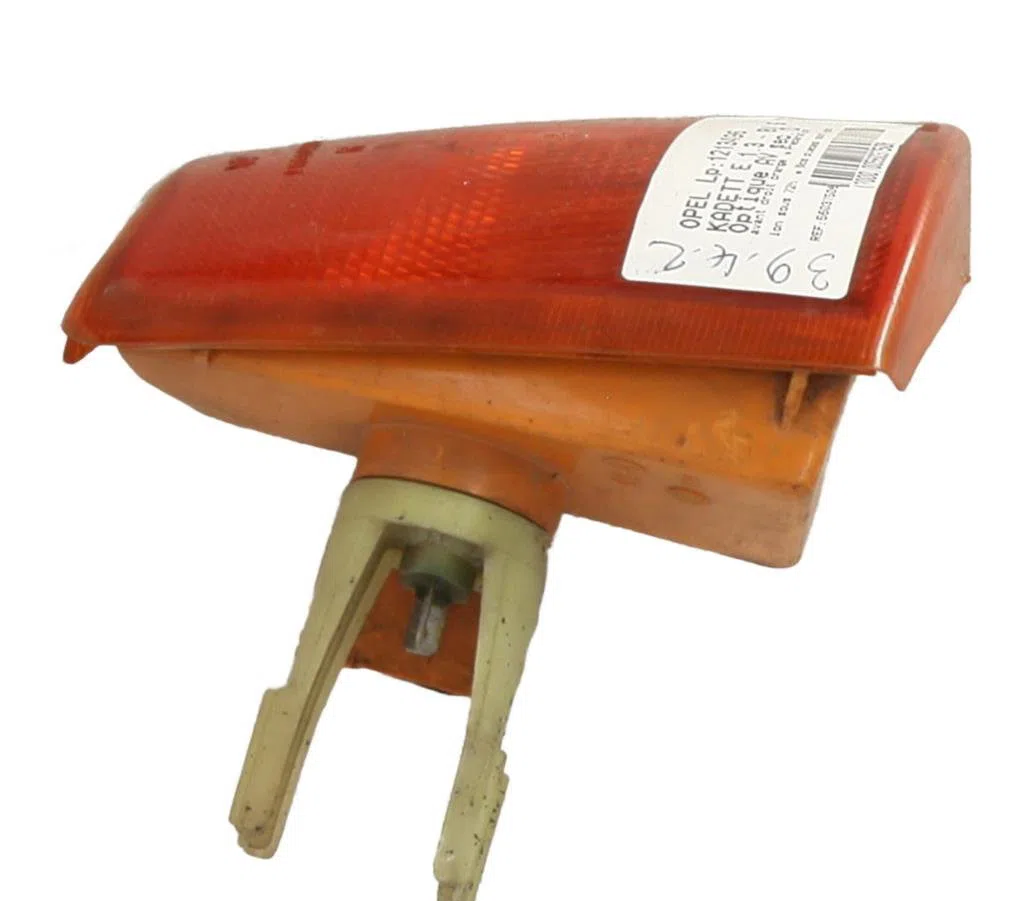 Clignotant droit Opel KADETT E 3-5 portes (T85) 1.3 s (c08, c48, d08, d48) (1984-1987) occasion — photo 2