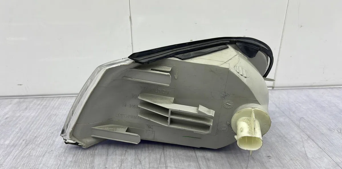 Clignotant droit OPEL VECTRA A PHASE 1 occasion — photo 3