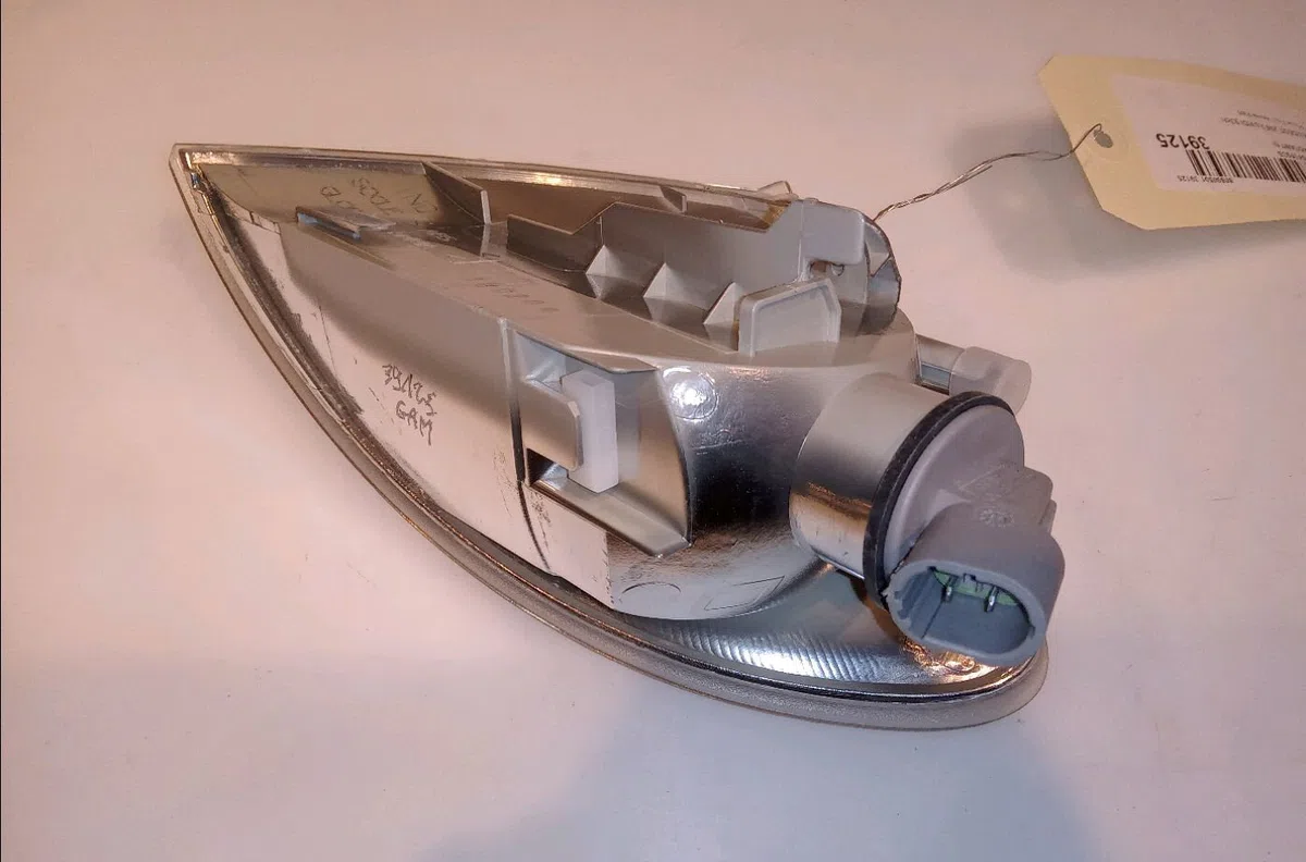 Clignotant droit Peugeot 206 3-5 portes (2A-C) 2.0 hdi 90 (1999-2009) 5 portes occasion