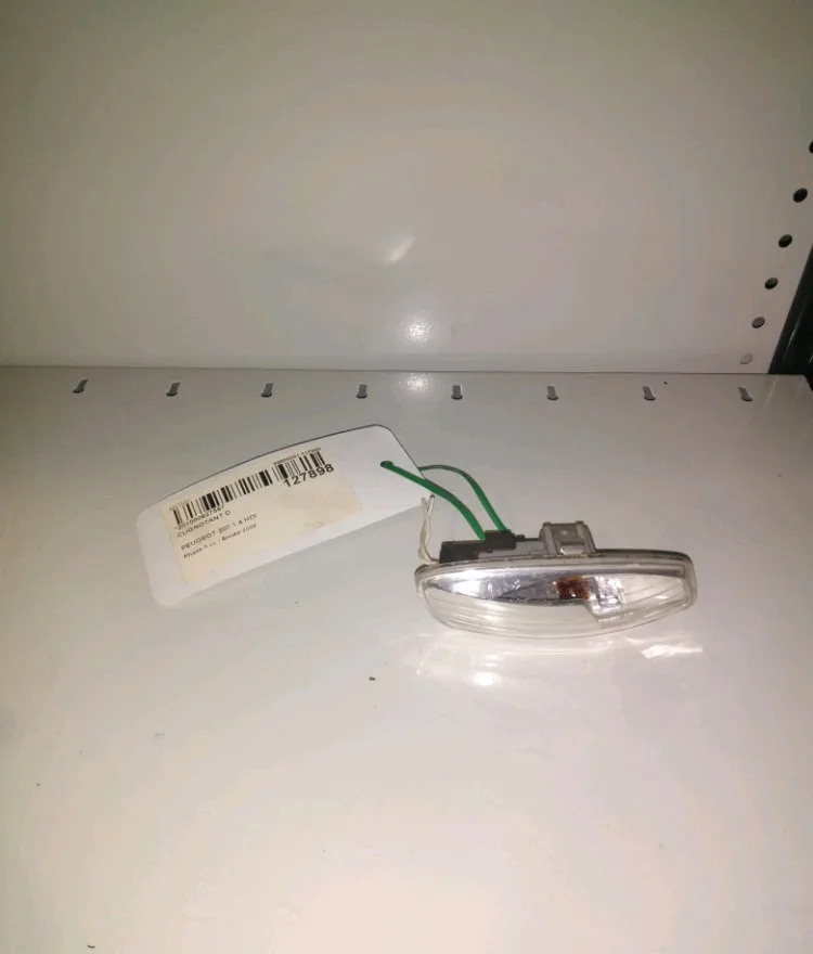 Clignotant droit Peugeot 207-207 (WA_, WC_) 1.4 hdi (2006-2015) 5 portes occasion