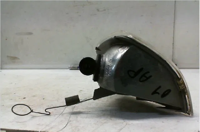 Clignotant droit PEUGEOT 405 Phase 1 07-1987--06-1992 1.6 occasion