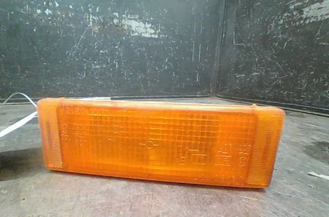 Clignotant droit Renault EXPRESS Camionnette-Monospace (F40_, G40_) 1.6 d (f404) (1986-1998) occasion