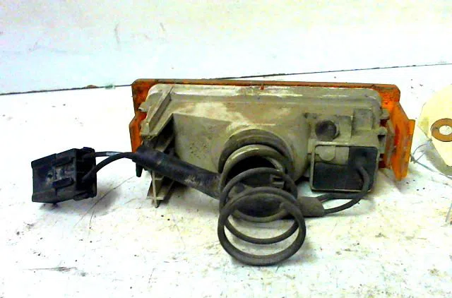 Clignotant droit RENAULT EXPRESS occasion — photo 2