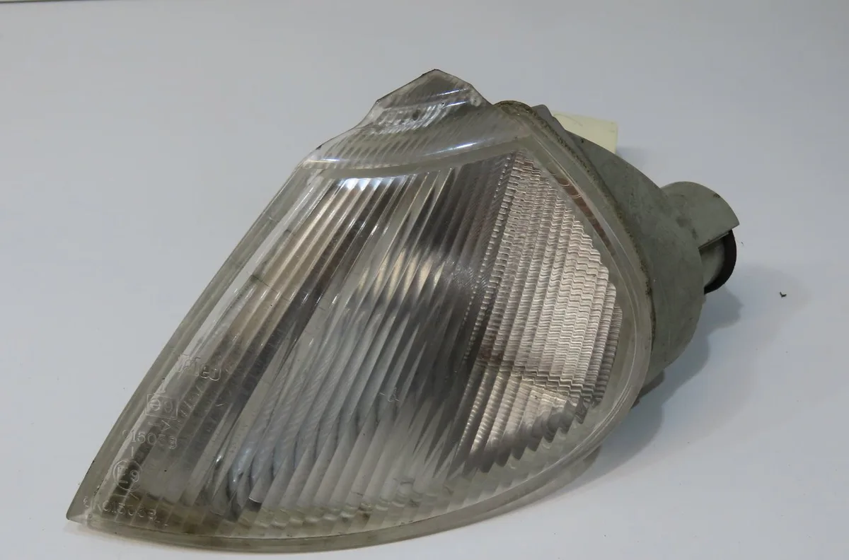 Clignotant droit Renault LAGUNA I (B56_, 556_) 2.2 d (b56f-2) (1993-2001) occasion