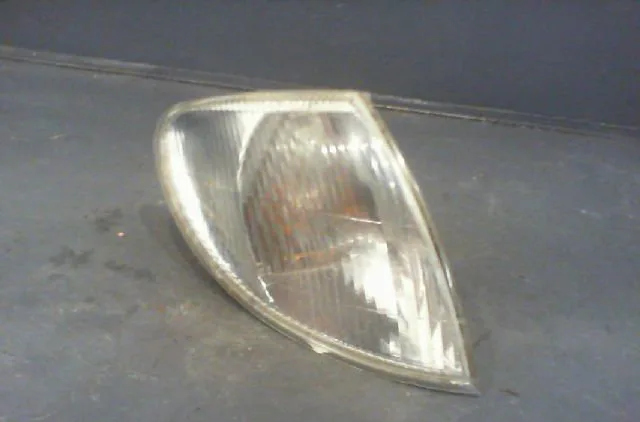 Clignotant droit RENAULT MEGANE I Phase 1 11-1995--03-1999 occasion