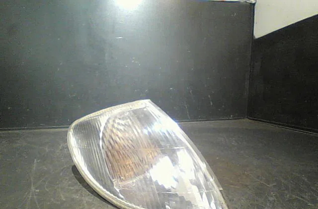 Clignotant droit Renault MEGANE Scenic (JA0-1_) 1.9 dti (ja0n) (1997-1999) occasion — photo 2