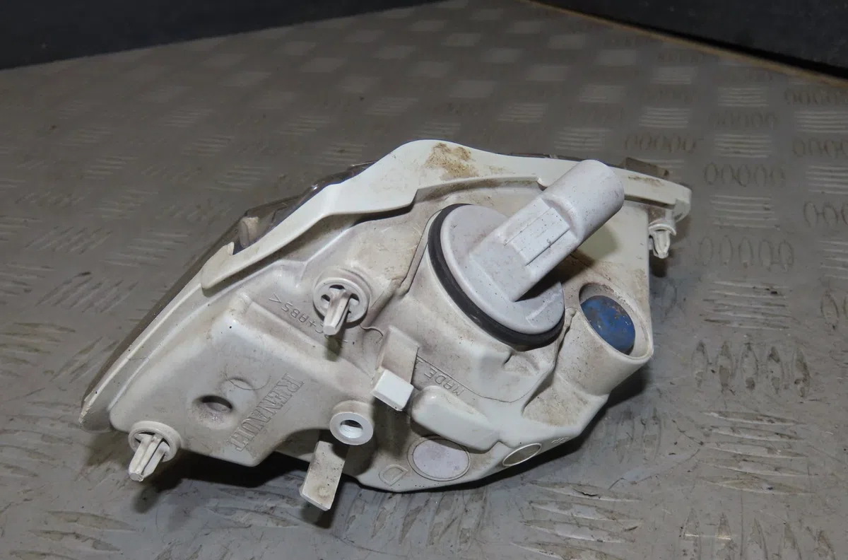Clignotant droit Renault TWINGO II (CN0_) 1.2 16v (cn04, cn0a, cn0b) (2007-2014) 3 portes occasion — photo 2