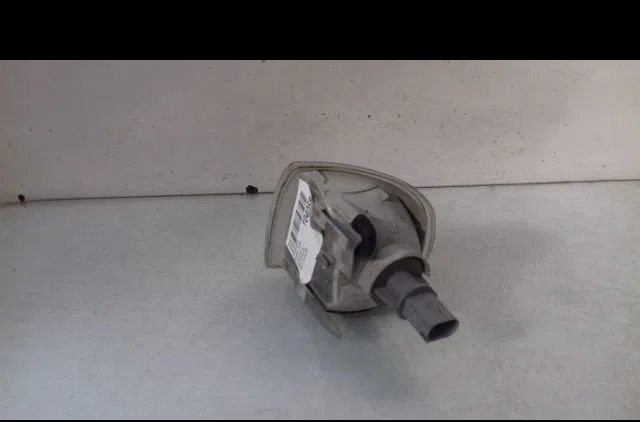Clignotant droit Seat AROSA (6H1) 1.4 tdi (2000-2004) occasion — photo 2