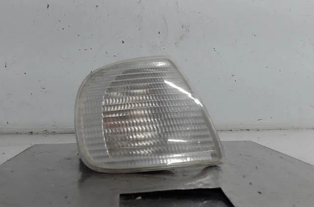 Clignotant droit Seat CORDOBA (6K1, 6K2) 1.9 sdi (1996-1999) occasion — photo 2