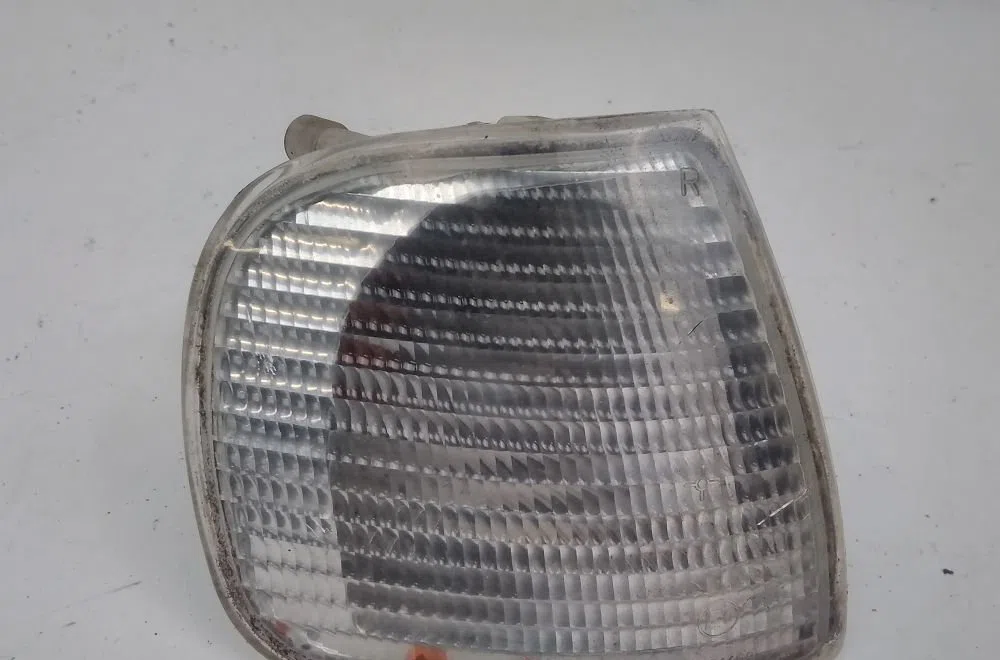 Clignotant droit SEAT IBIZA 1999 occasion — photo 2
