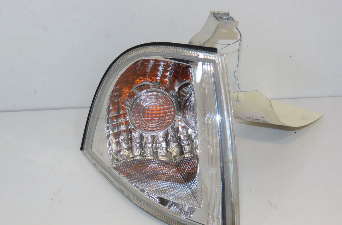 Clignotant droit Skoda OCTAVIA I Combi (1U5) 1.9 tdi (1998-2010) occasion