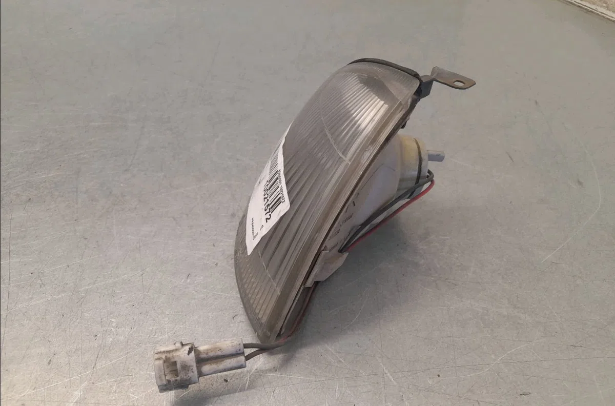 Clignotant droit SUZUKI SWIFT II occasion