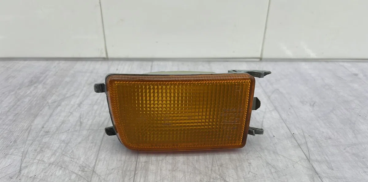 Clignotant droit VOLKSWAGEN GOLF 3 occasion